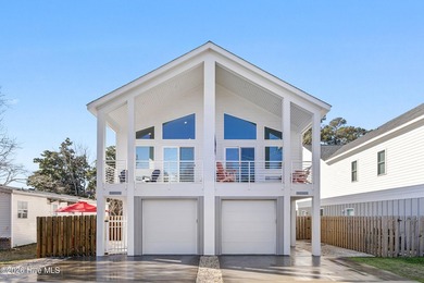 Beach Townhome/Townhouse For Sale in Carolina Beach, North Carolina