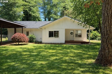 Beach Home For Sale in Seaside, Oregon