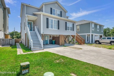 Beach Townhome/Townhouse Active Under Contract in Kure Beach, North Carolina