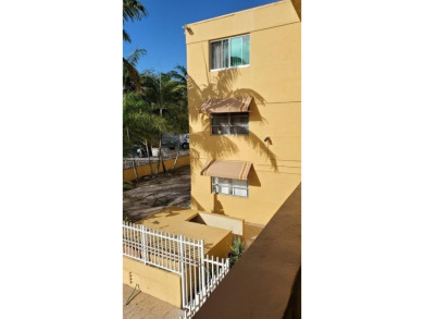 Beach Condo For Sale in North Miami Beach, Florida