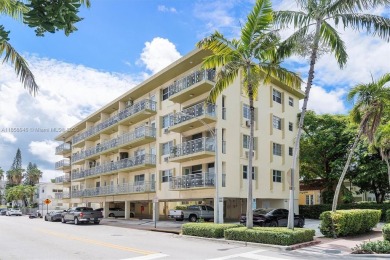 Beach Condo For Sale in Miami Beach, Florida