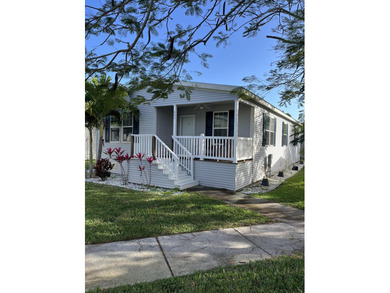 Beach Home For Sale in Palm Beach Gardens, Florida