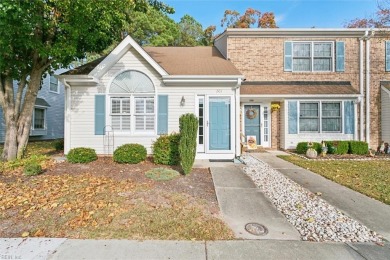 Beach Townhome/Townhouse For Sale in Yorktown, Virginia