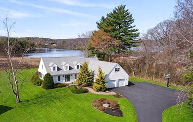 Beach Home For Sale in Saco, Maine