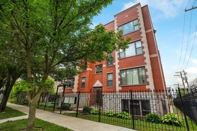 Beach Condo For Sale in Chicago, Illinois