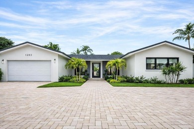 Beach Home For Sale in West Palm Beach, Florida