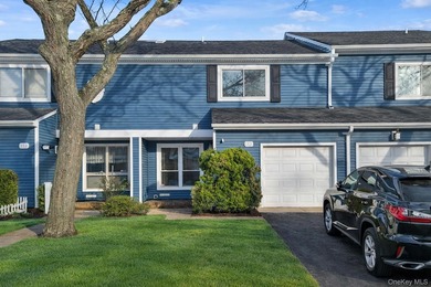 Beach Condo For Sale in Island Park, New York