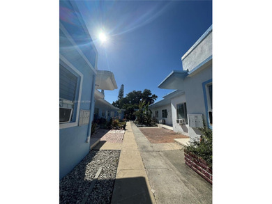 Beach Townhome/Townhouse For Sale in Miami Beach, Florida