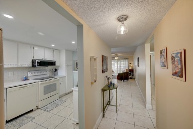 Beach Condo For Sale in Lake Worth, Florida