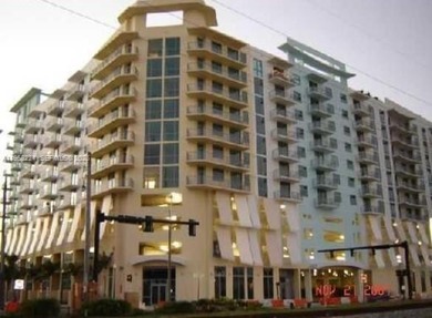 Beach Condo For Sale in Hollywood, Florida