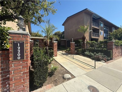 Beach Condo For Sale in Seal Beach, California