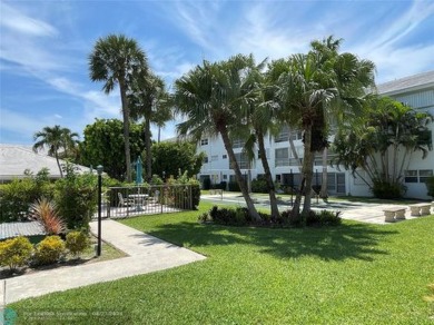 Beach Condo For Sale in Lighthouse Point, Florida