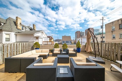 Beach Condo For Sale in Milwaukee, Wisconsin