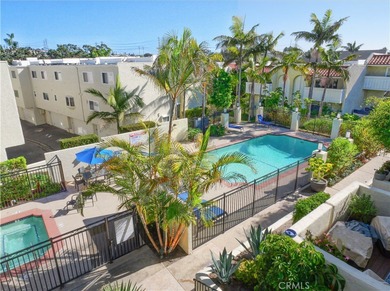 Beach Townhome/Townhouse For Sale in Hermosa Beach, California