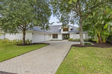 Beach Home For Sale in Palm Beach Gardens, Florida