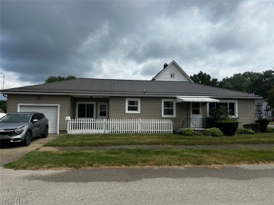 Beach Home Sale Pending in Conneaut, Ohio