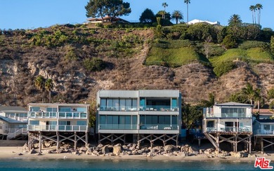 Beach Condo For Sale in Malibu, California