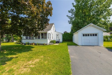 Beach Home Sale Pending in Webster, New York