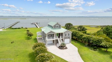 Beach Home For Sale in Newport, North Carolina