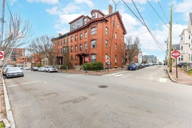 Beach Townhome/Townhouse For Sale in Portland, Maine