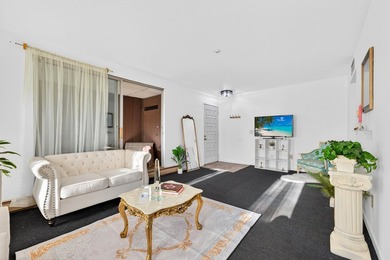 Beach Condo For Sale in Brown Deer, Wisconsin