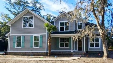 Beach Home For Sale in Brunswick, Georgia