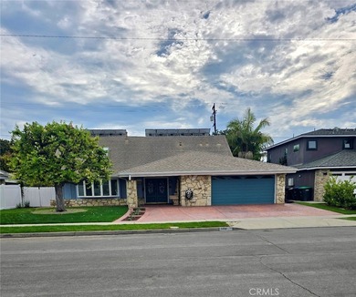 Beach Home For Sale in Costa Mesa, California