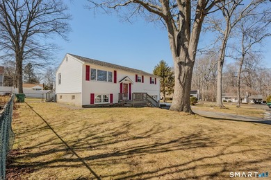 Beach Home For Sale in Waterford, Connecticut