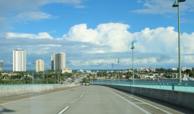 Beach Condo For Sale in Palm Beach Shores, Florida