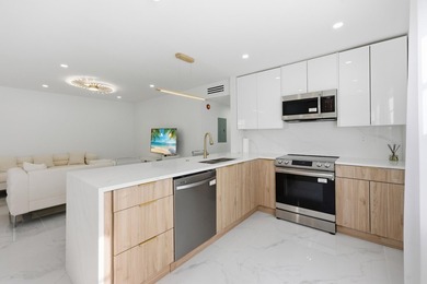 Beach Condo For Sale in Delray Beach, Florida