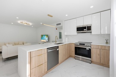 Beach Condo For Sale in Delray Beach, Florida