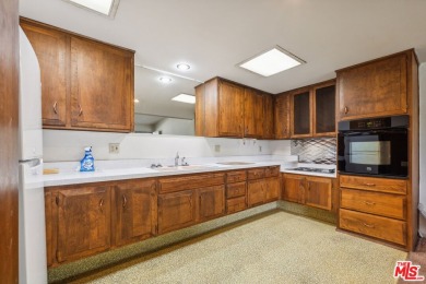 Beach Condo For Sale in Seal Beach, California