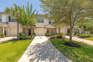 Beach Townhome/Townhouse For Sale in Saint Simons, Georgia