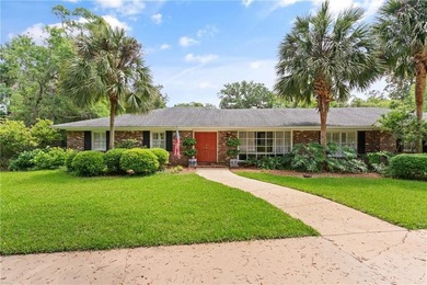 Beach Home For Sale in Saint Simons, Georgia