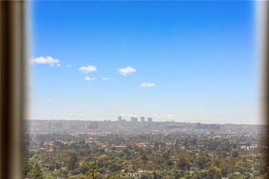 Beach Home For Sale in Santa Ana, California