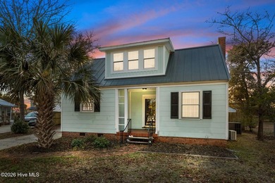 Beach Home For Sale in Morehead City, North Carolina