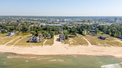 Beach Home Sale Pending in Saint Joseph, Michigan