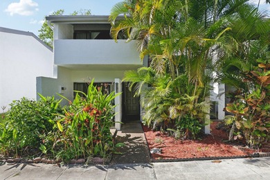 Beach Townhome/Townhouse For Sale in Miami, Florida