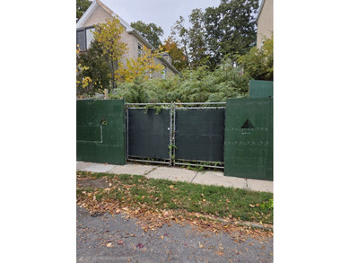 Beach Home For Sale in Bronx, New York