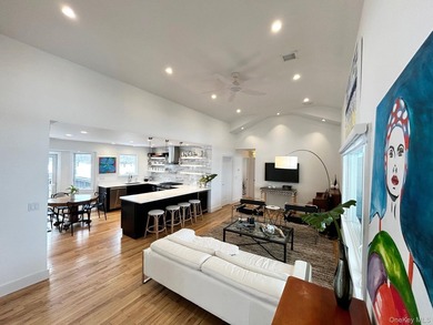 Beach Home For Sale in Cutchogue, New York