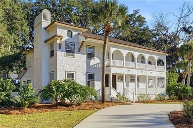 Beach Home For Sale in Saint Simons, Georgia