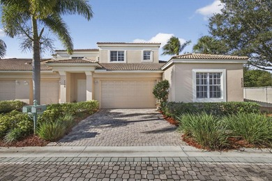 Beach Townhome/Townhouse For Sale in Palm Beach Gardens, Florida