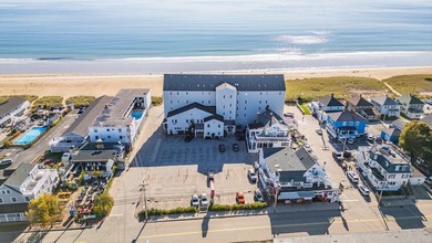 Beach Condo For Sale in Old Orchard Beach, Maine
