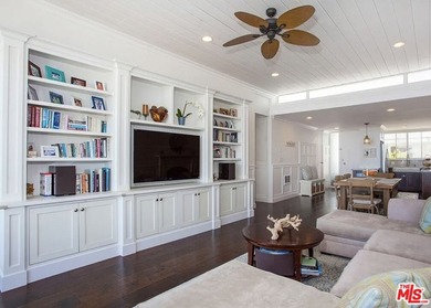 Beach Condo Active Under Contract in Pacific Palisades, California