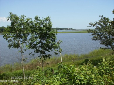Beach Lot Active Under Contract in Hampstead, North Carolina