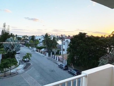 Beach Condo For Sale in North Bay Village, Florida