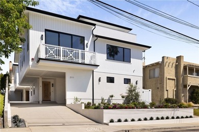 Beach Townhome/Townhouse For Sale in Redondo Beach, California