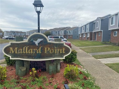 Beach Townhome/Townhouse For Sale in Hampton, Virginia