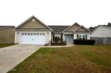 Beach Home For Sale in Holly Ridge, North Carolina