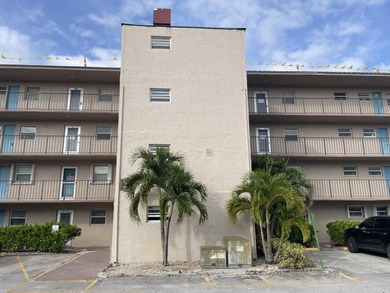 Beach Condo For Sale in Palm Springs, Florida